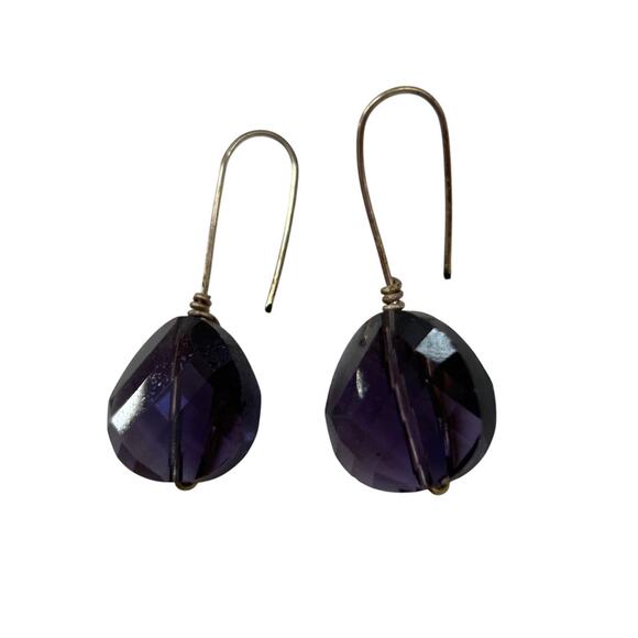 Silvertone and Faceted Acrylic Purple Pierced Fishhook Earrings 1.5" Drop - Picture 2 of 5